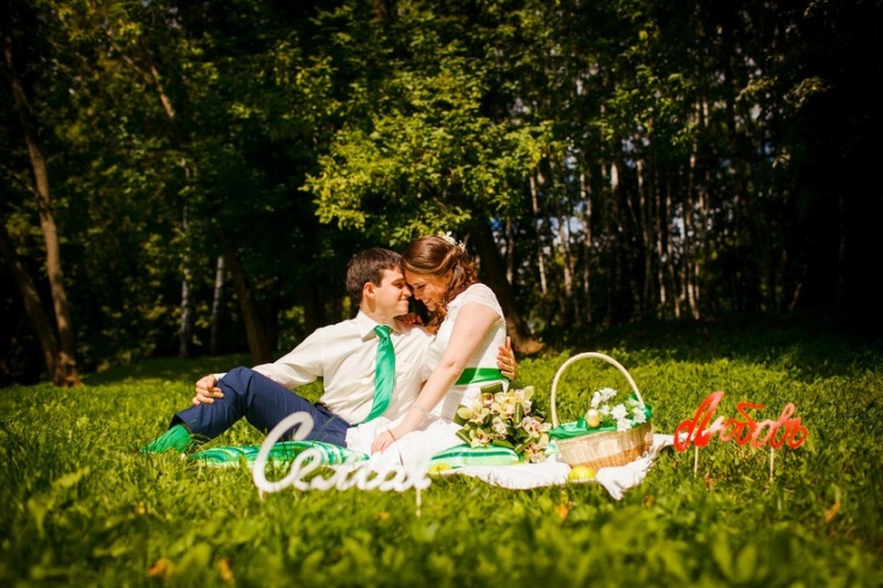 Свадебные аксессуары для летней фотосессии - фото