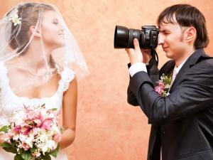 7 причин воспользоваться услугами свадебного фотографа. - фото