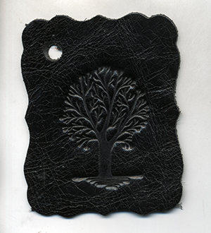 Фотокнига в обложке из чёрной кожи